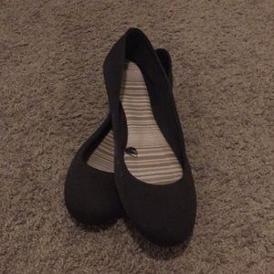 Size 11 black flats! Never used!!